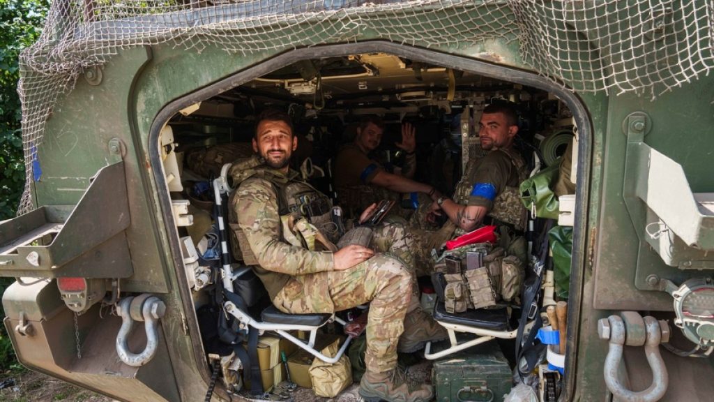 L'Ucraina afferma di aver catturato completamente una città strategica russa nella regione di Kursk