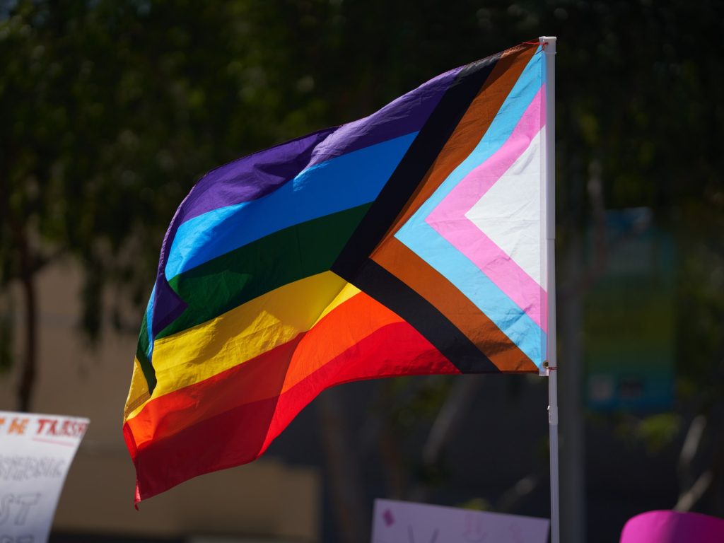 La difesa del "lavoro sessuale" in California sta danneggiando i bambini