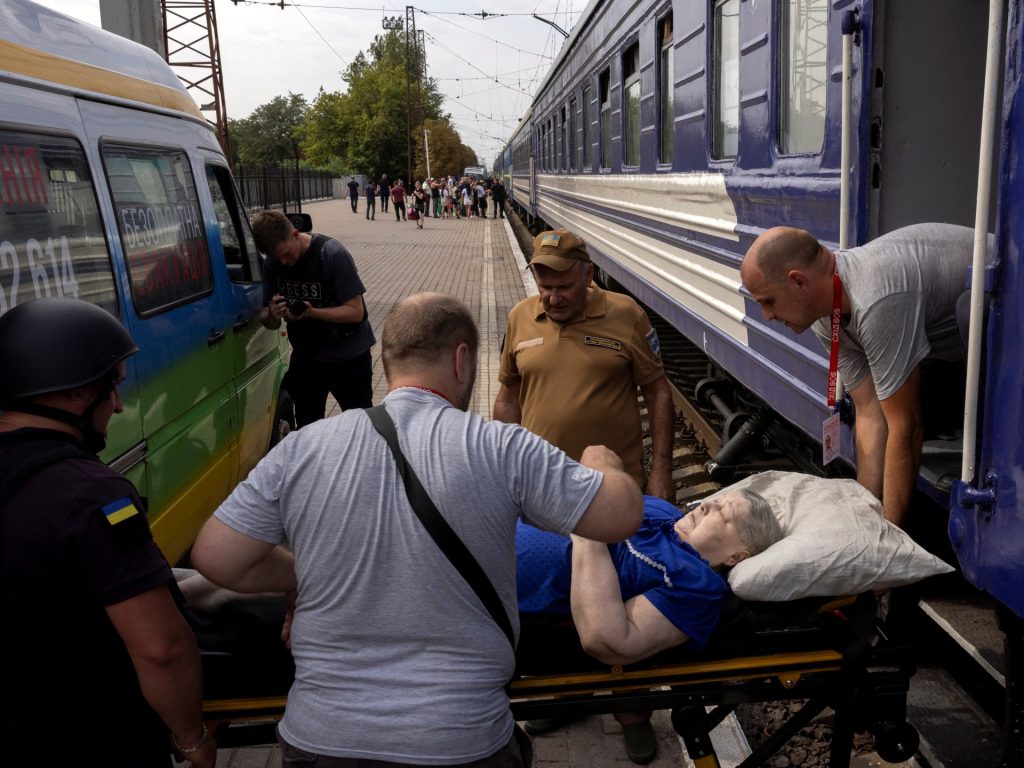 La "pericolosa avanzata" della Russia nell'Ucraina orientale alimenta paura e divisioni