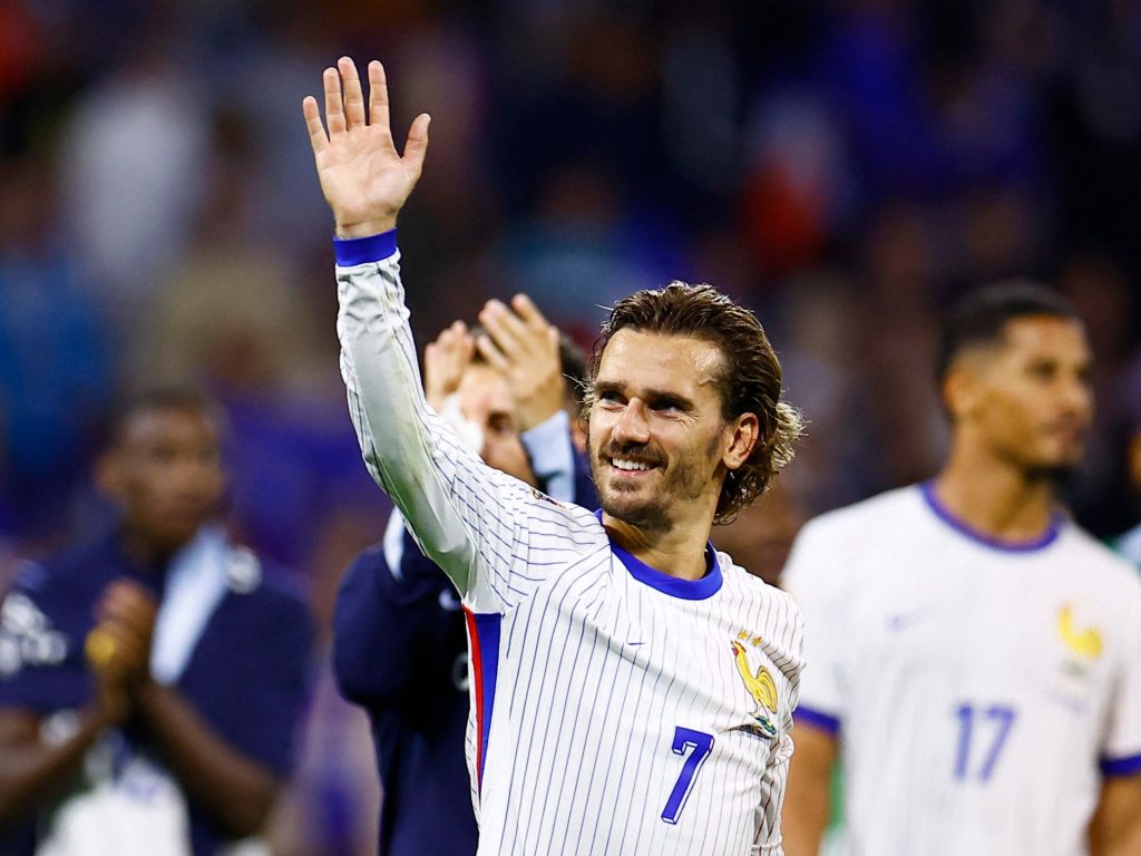 Il vincitore francese della Coppa del Mondo Antoine Griezmann lascia il calcio internazionale