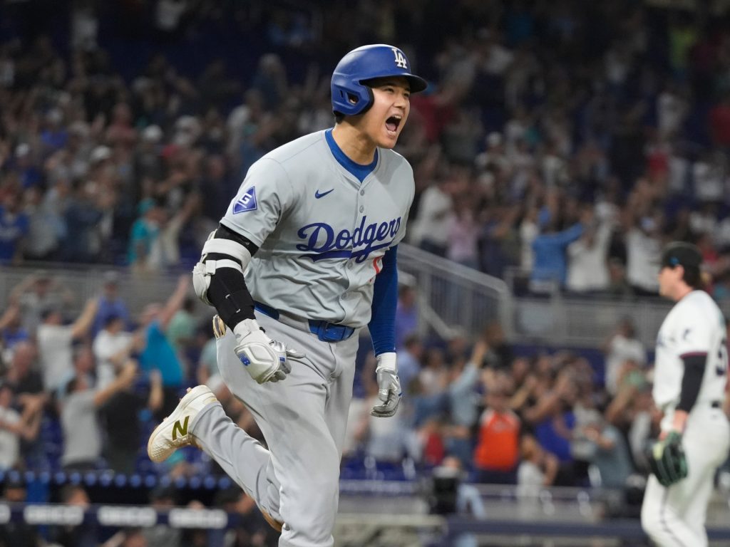Shohei Ohtani dei Los Angeles Dodgers scrive la storia del baseball