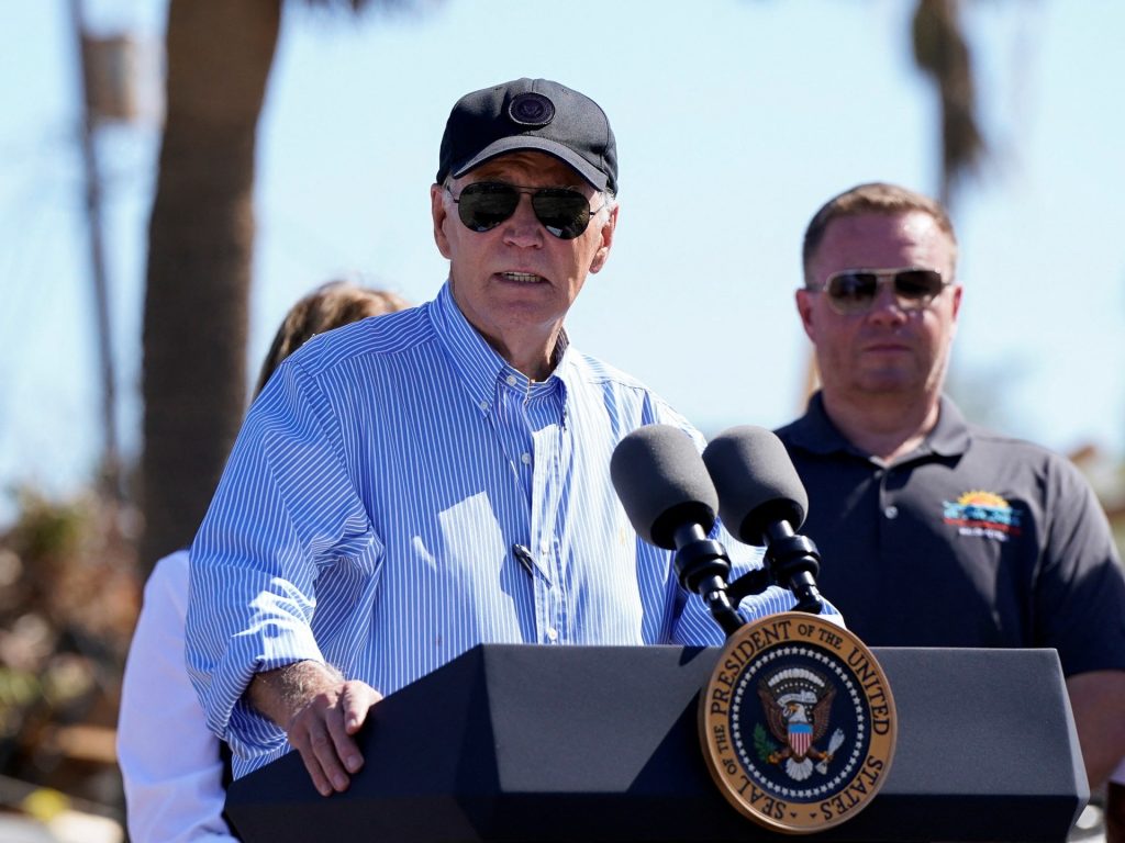 Biden esamina la distruzione dell'uragano Milton in Florida e promette sostegno