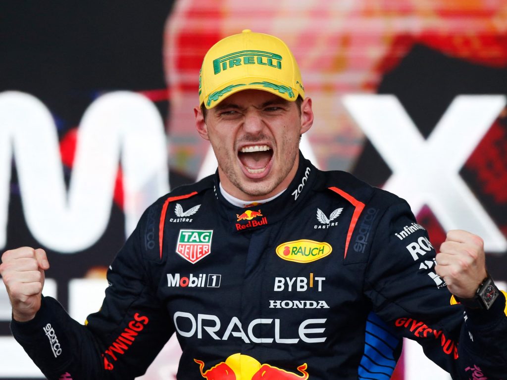 Lo straordinario Verstappen vince il Gran Premio di San Paolo sul bagnato partendo dal 17° posto in griglia