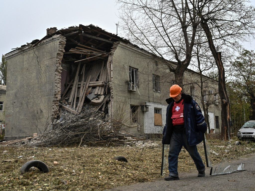 Zelenskyj afferma che l'Ucraina deve affrontare una forza di 50.000 uomini a Kursk in Russia
