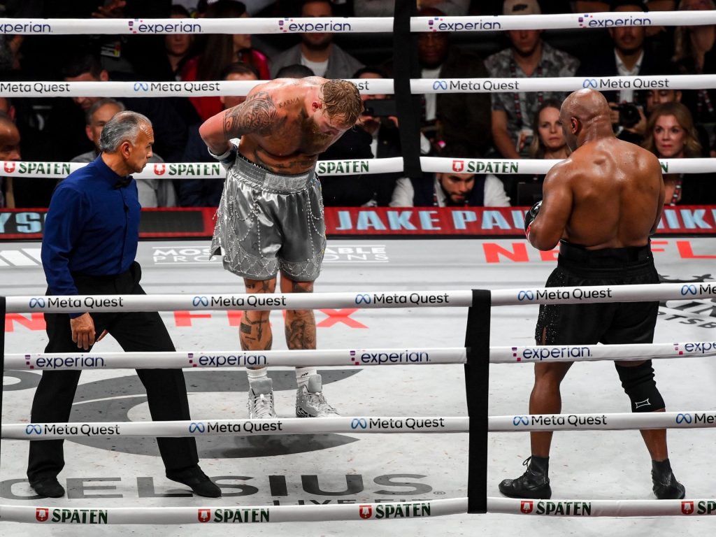 Paul batte Tyson mentre l'ex campione dei pesi massimi non riesce a riportare indietro l'orologio