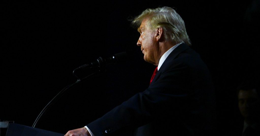 Gli americani illuminati devono ora sollevarsi e resistere