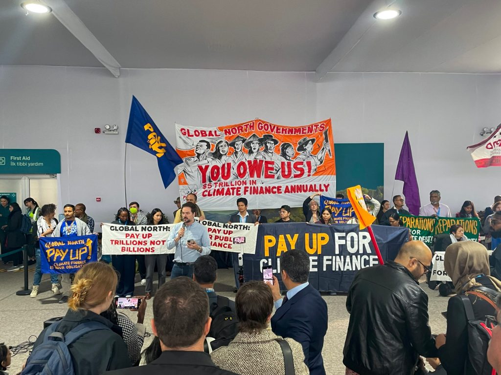 Guterres delle Nazioni Unite spinge i negoziatori della COP29 a siglare un accordo dopo che la bozza è stata respinta