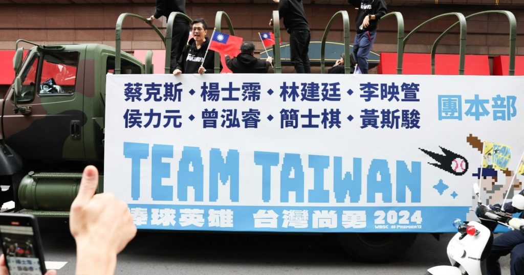 Il 'Team Taiwan' torna a casa accolto dagli eroi dopo la vittoria nel baseball sul Giappone | Baseball