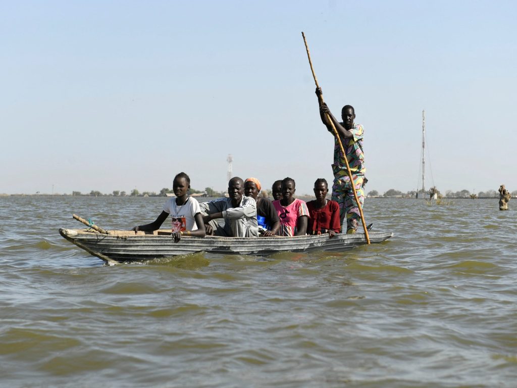 Sono quasi 380.000 le persone sfollate a causa delle inondazioni nel Sud Sudan, secondo le Nazioni Unite