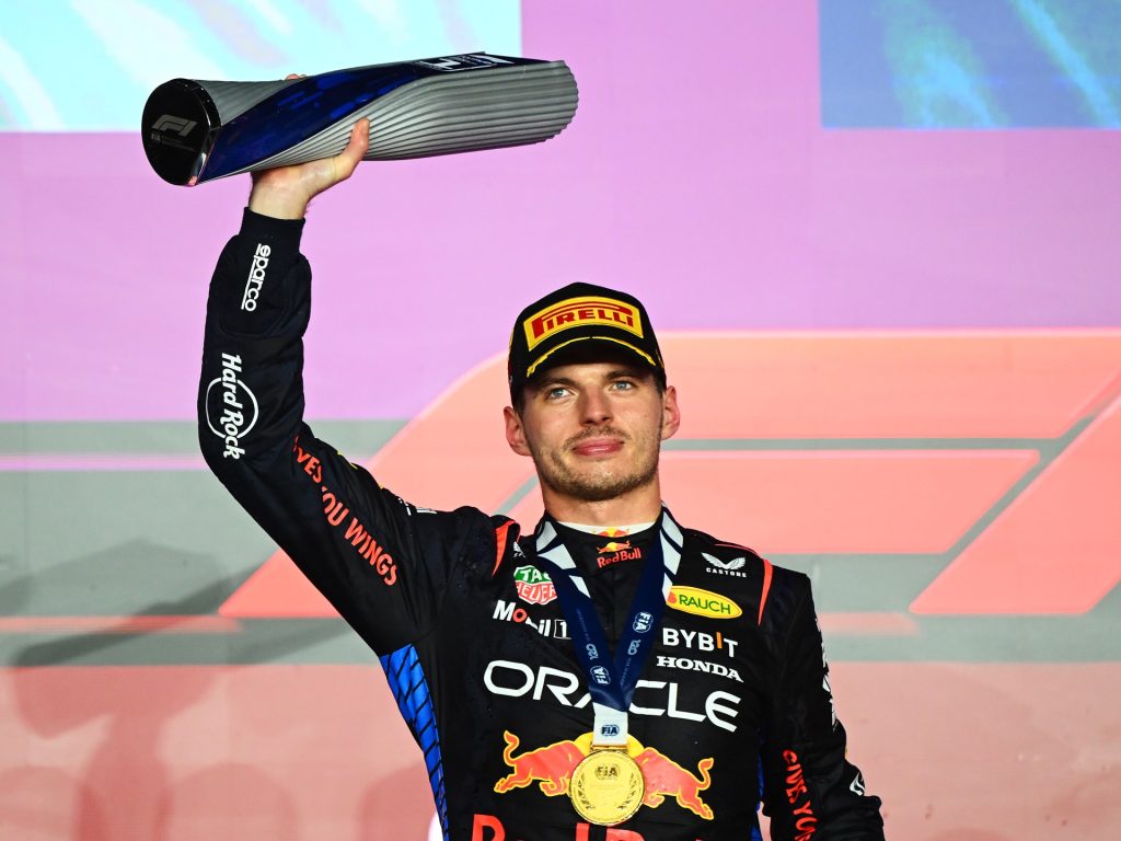 Verstappen vince il Gran Premio del Qatar dopo che la McLaren non è riuscita ad assicurarsi il titolo a squadre