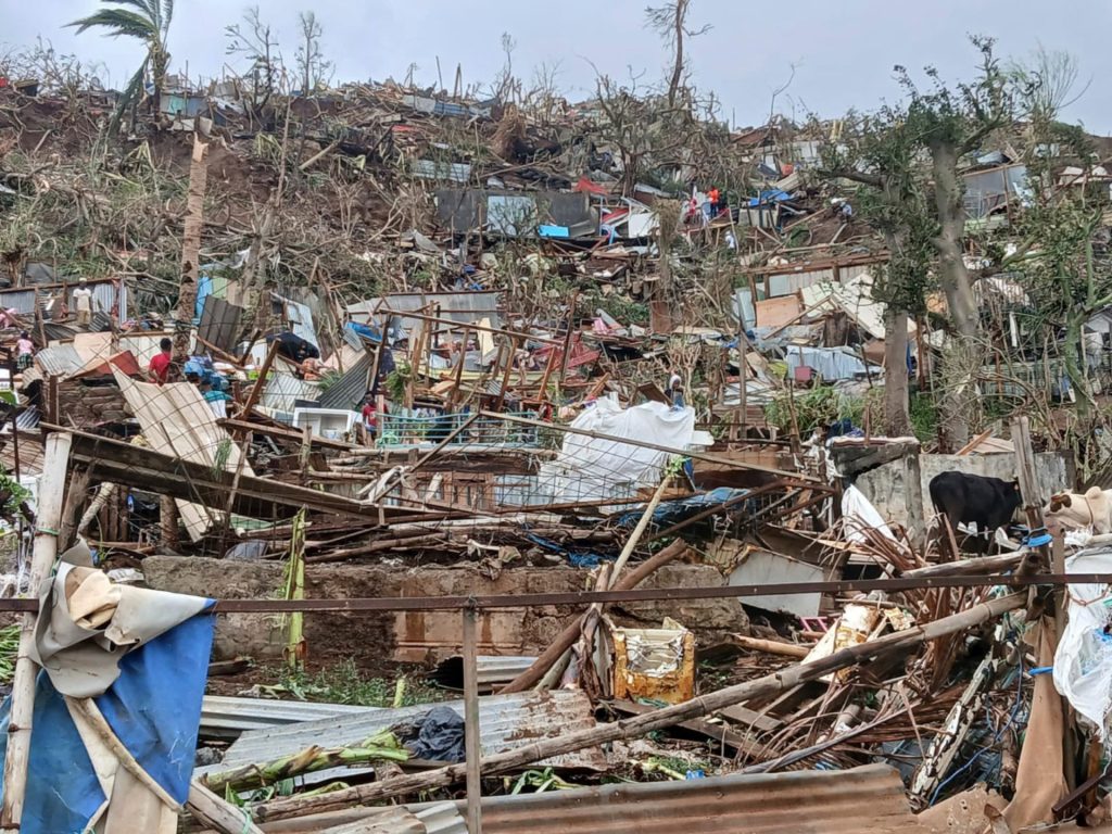 "Diverse centinaia" potrebbero morire dopo che il ciclone Chido ha colpito Mayotte in Francia