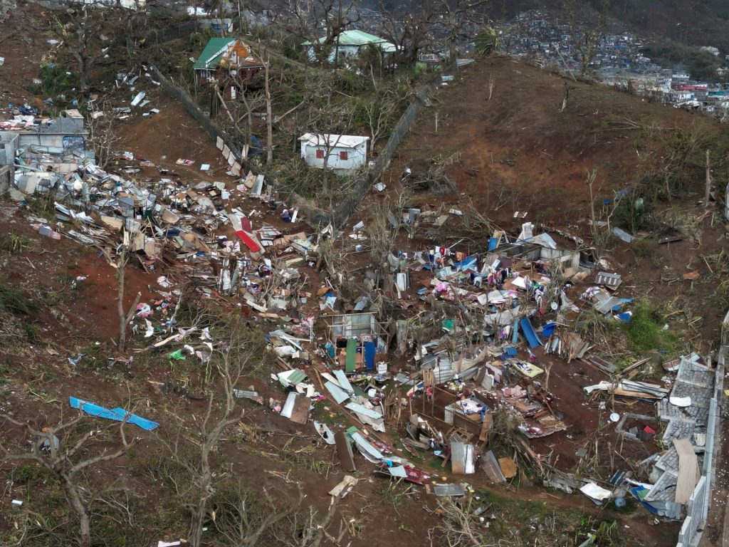 Il bilancio di Mayotte è ancora sconosciuto mentre il territorio francese vacilla per la devastazione di Chido