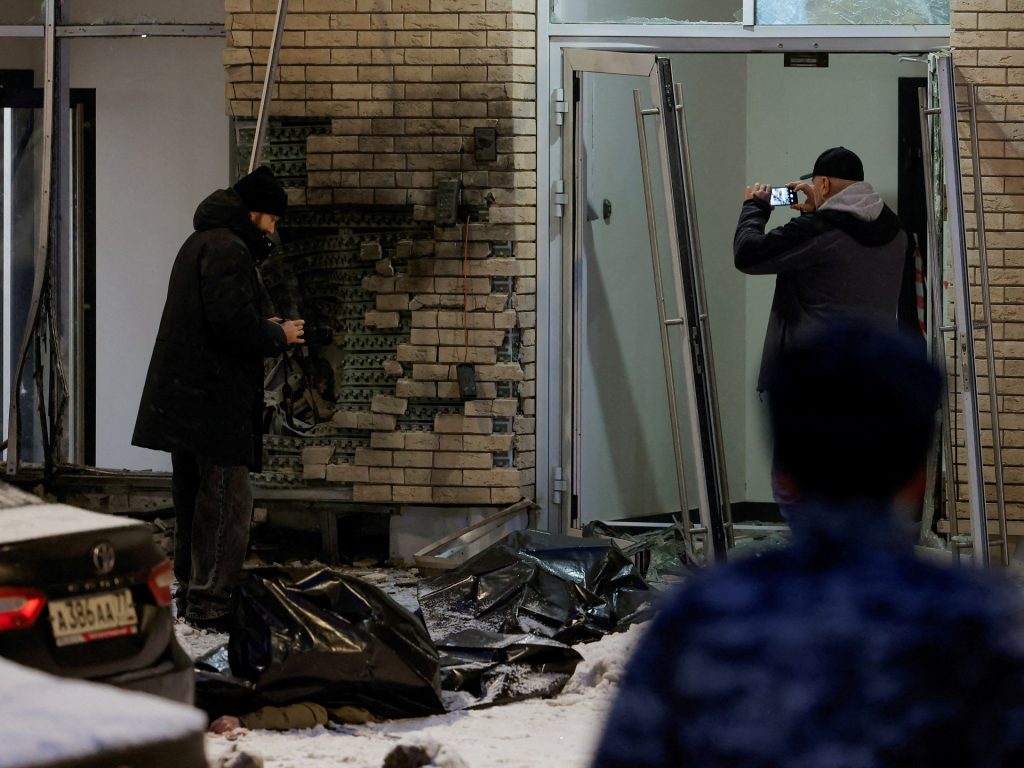 “Molti altri criminali di guerra russi nella nostra lista”: l’Ucraina promette altri attacchi