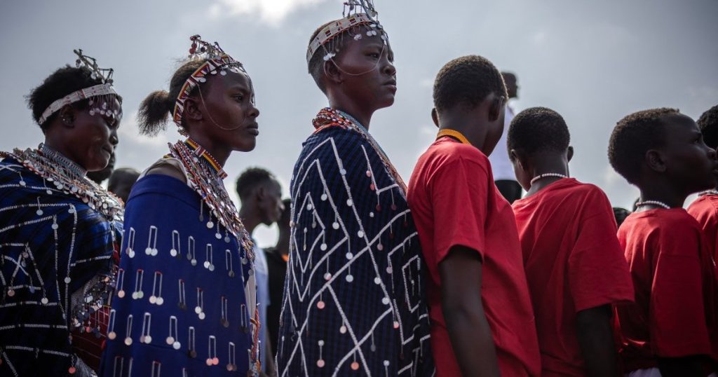Alle "Olimpiadi Maasai" del Kenya, le donne corrono per colmare il divario di genere | Nelle notizie sulle immagini
