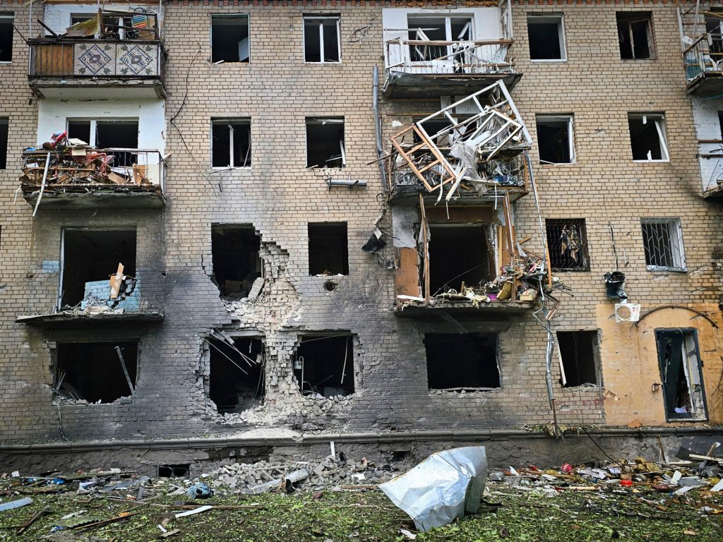 Gli attacchi russi uccidono una persona in Ucraina e danneggiano le infrastrutture energetiche