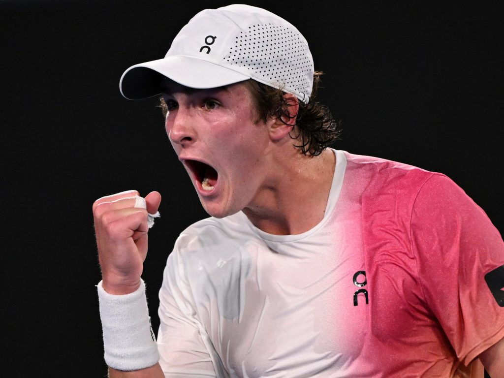Il giovane brasiliano Fonseca illumina gli Australian Open mentre Medvedev sta bene