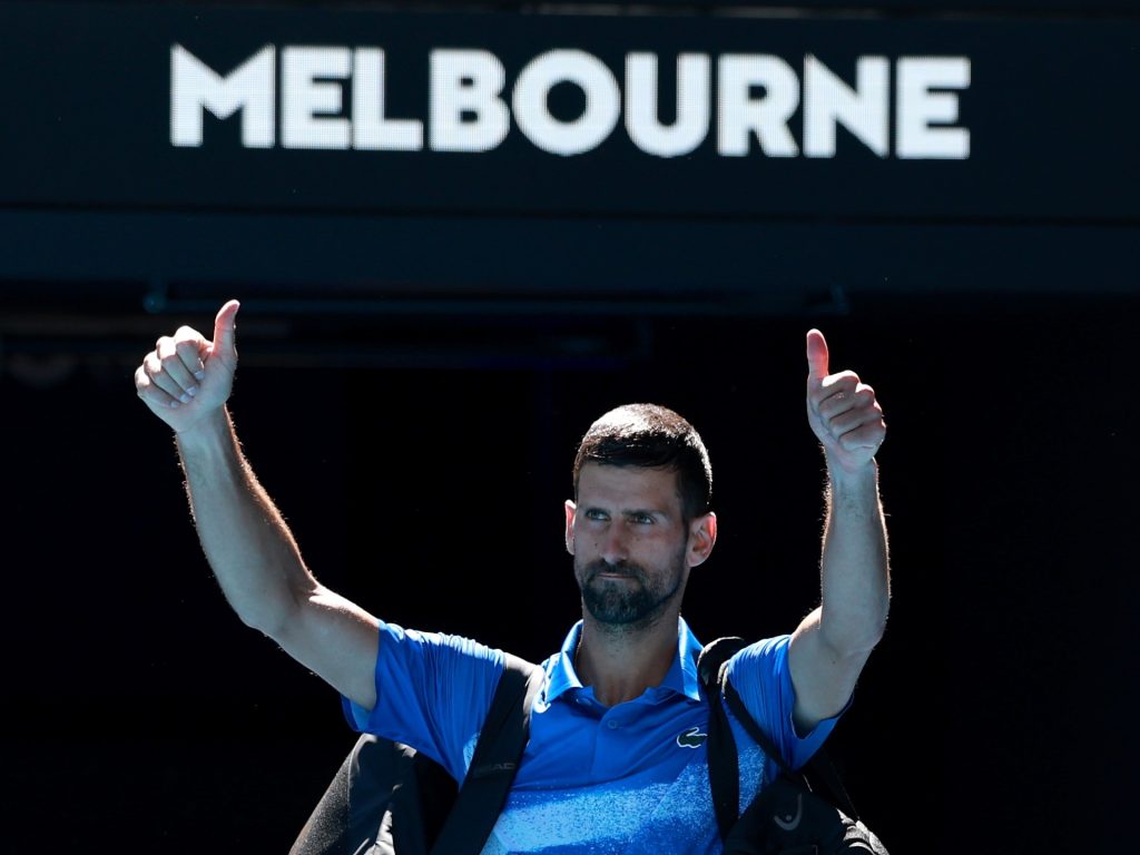 Australian Open: ferito Djokovic fischiato ma bersaglio più grandi slam
