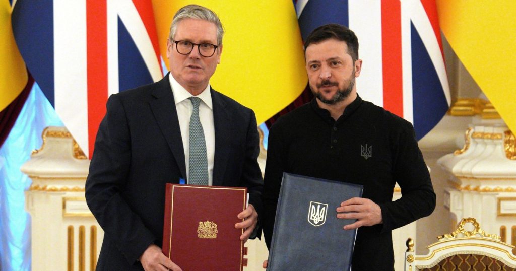 I leader di Regno Unito e Ucraina firmano un accordo centenario “emblematico”.