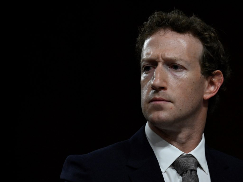 Meta e Amazon eliminano la diversità e i programmi di inclusione prima del mandato di Trump