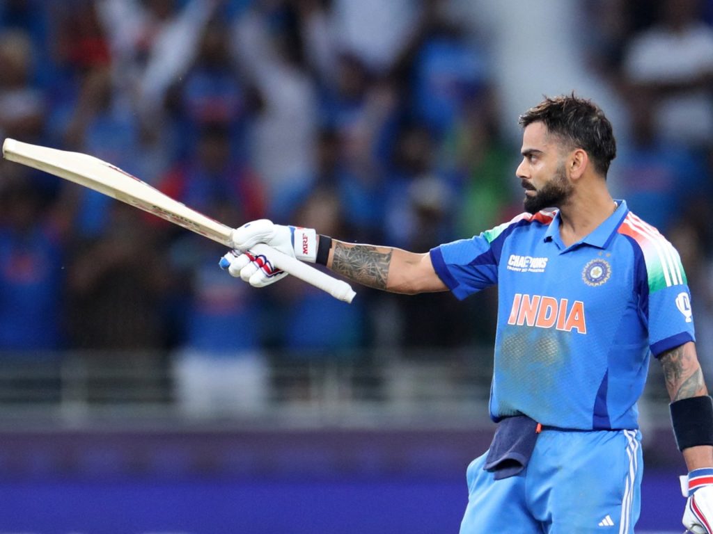 Kohli Century porta l'India a vincere mentre il Pakistan ha lasciato il Champions Trophy Brink