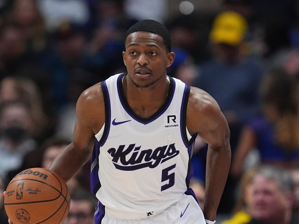 De'aaron Fox è stato scambiato con Spurs per giocare con Wembanyama: rapporti