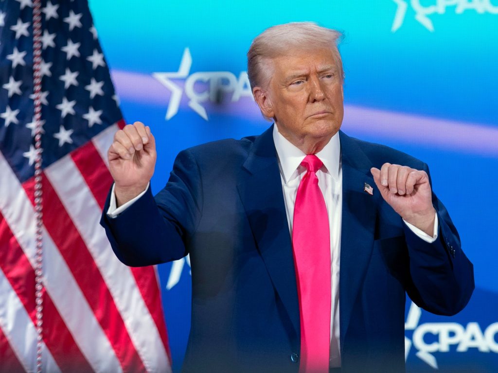 La fiducia dei consumatori statunitensi si tuffa, pubblica un calo più grande in 3,5 anni