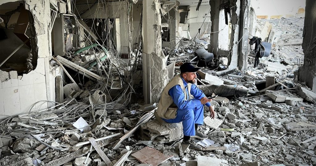 Sono rimasto fino alla fine, dott. Abu Nujaila. Ricorderemo e ricostruiremo