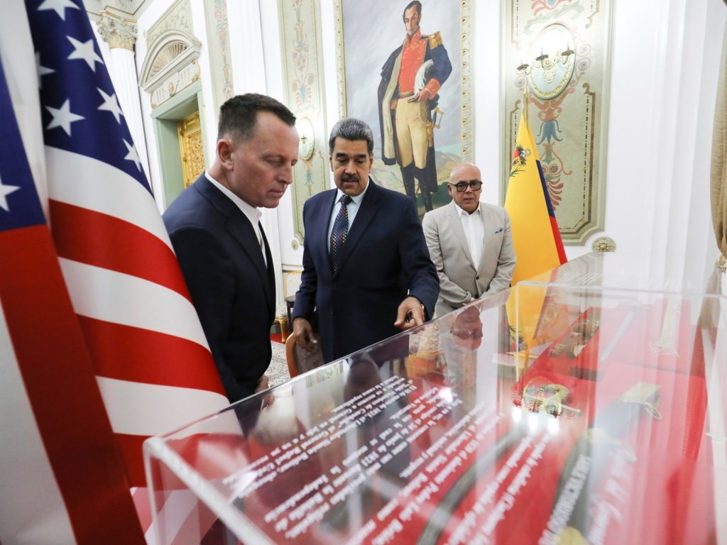 Trump Nixes Concessioni di petrolio venezuelano concesse dal predecessore Joe Biden