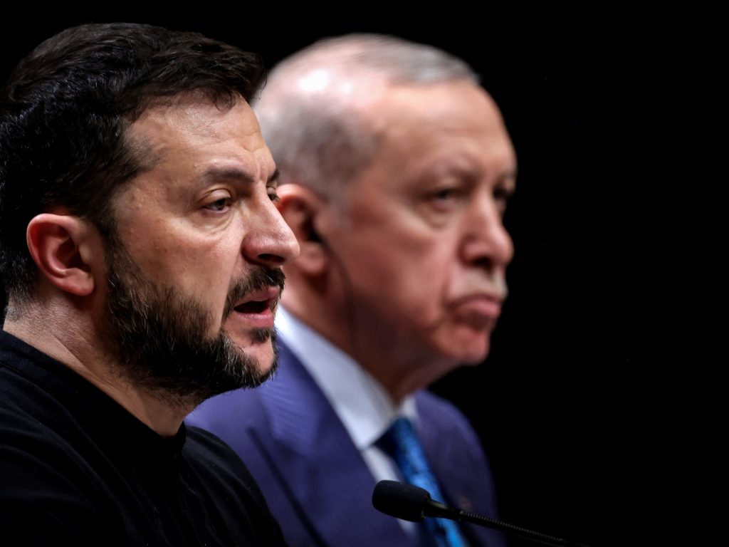 Zelenskyy richiede il coinvolgimento dell'Ucraina dopo i colloqui della Russia degli Stati Uniti in guerra