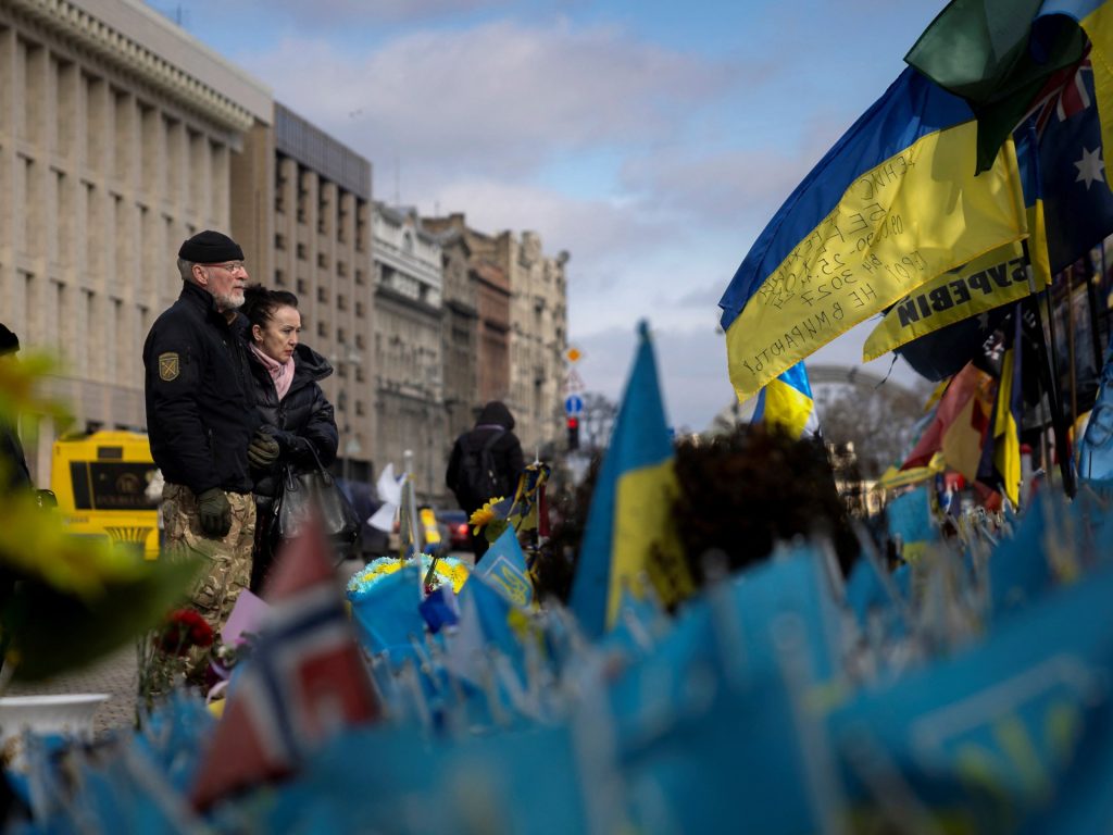 Ucraina rulli mentre Trump ci attira il sostegno mentre la guerra russa infuria