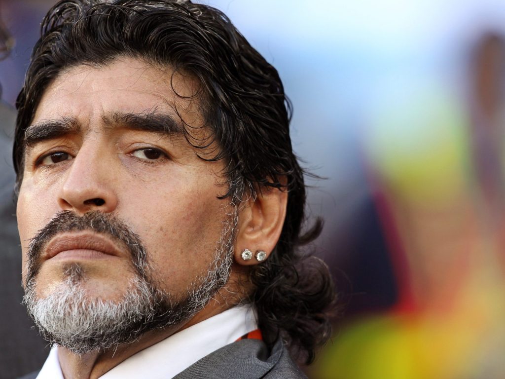 Prova per iniziare per il personale medico di Maradona accusato per la morte del calciatore