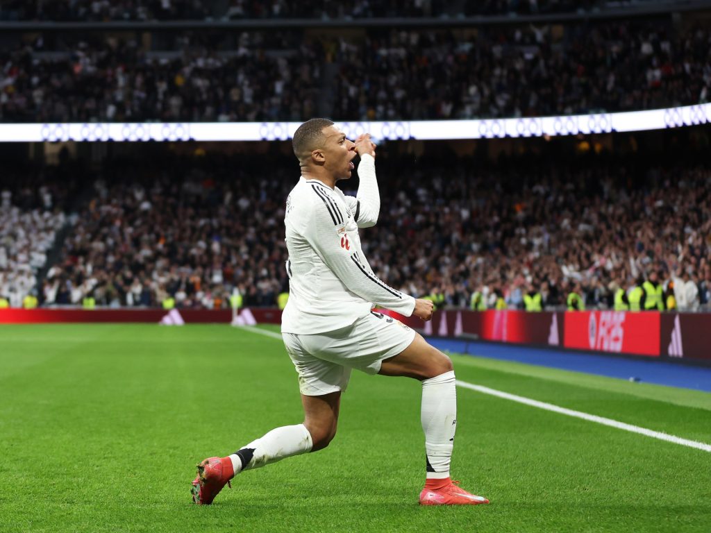 Vinicius, Mbappe aiuta il Real Madrid a vincere contro Rayo Vallecano a Laliga