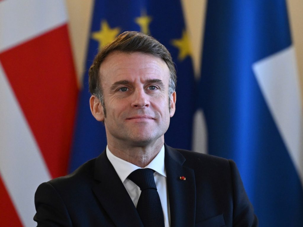 Macron afferma che la Russia è una minaccia per l'Europa, poiché i leader dell'UE tengono un vertice di emergenza