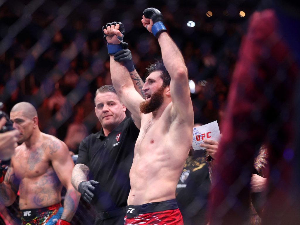 Alex Pereira perde il titolo a Magomed Ankalaev a UFC 313