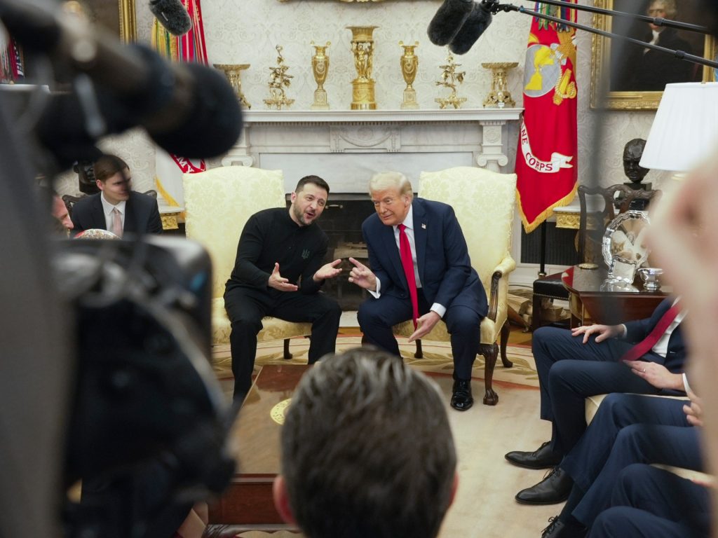 I funzionari di Trump Slam Zelenskyy, mentre i leader occidentali si radunano intorno all'Ucraina
