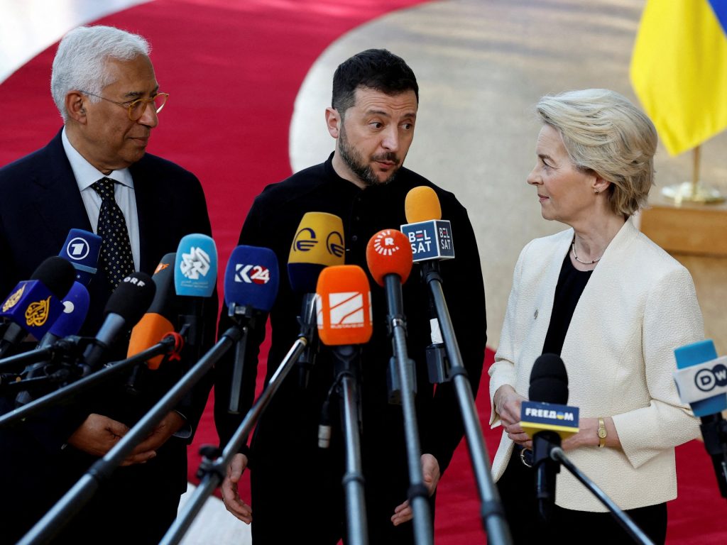 I leader dell'UE sostengono nuovi piani di spesa per la difesa