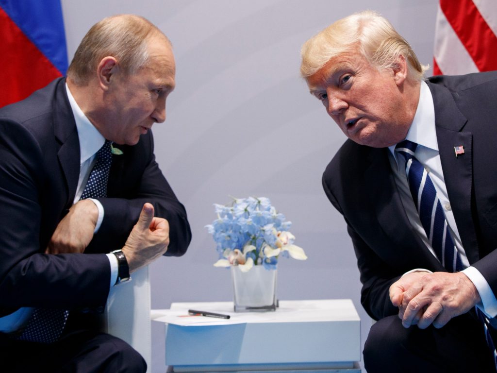 Trump minaccia la Russia con sanzioni, tariffe in mezzo al suo sputato con l'Ucraina