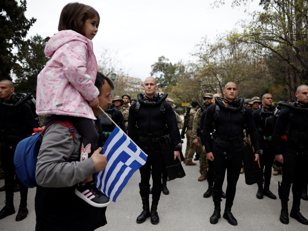 La Grecia lancia il programma di arricciamento "drastico" per un importo di $ 27 miliardi