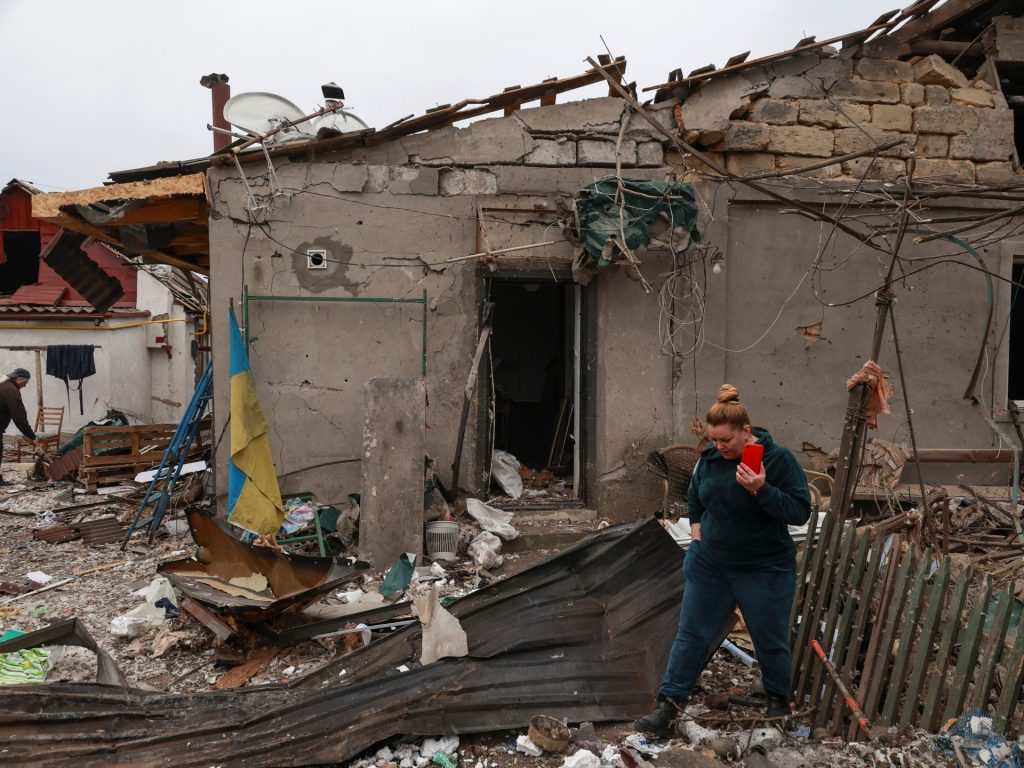 La Russia aumenta la pressione su tutti i fronti mentre l'Ucraina offre di acquistare Patriots statunitensi