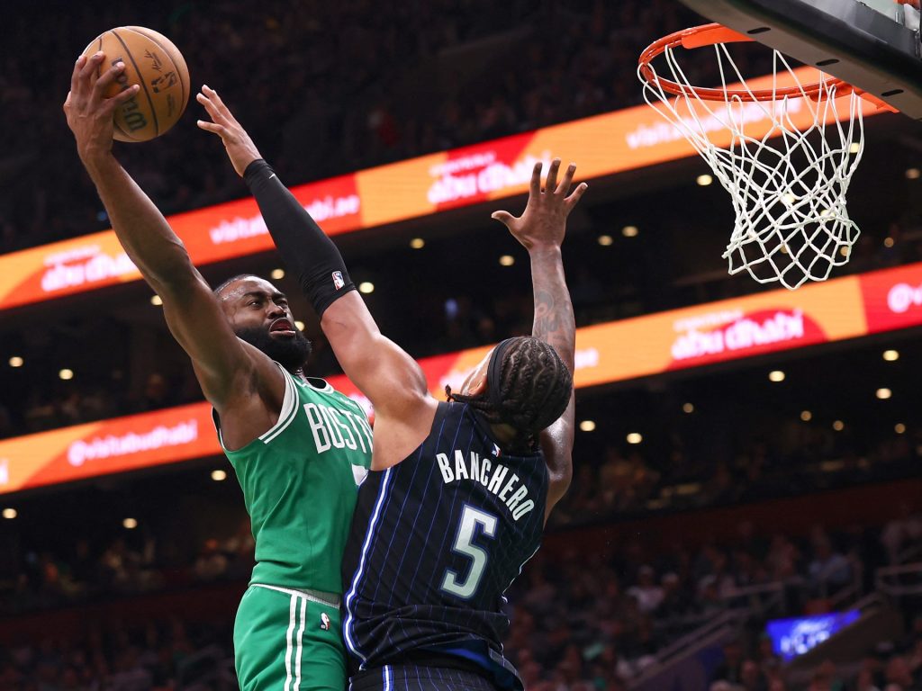 Playoff NBA: i guerrieri perdono nonostante gli eroici Curry; I Celtics hanno battuto Orlando