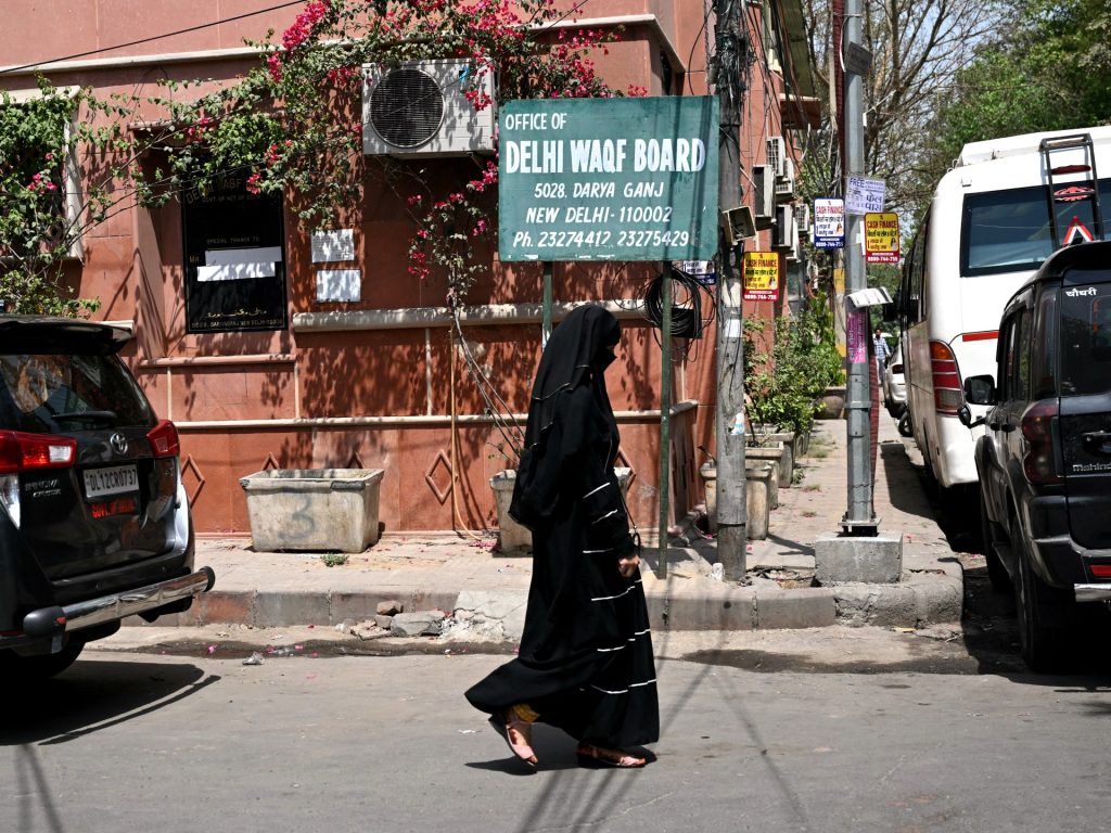 Atto di emendamento WAQF dell'India: chi ha bisogno di bulldozer quando hai burocrati?