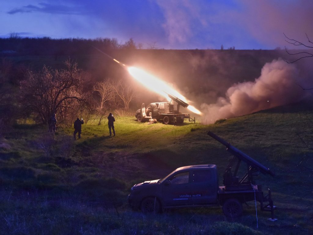 I progressi russi in Ucraina rallentano nonostante la crescente dimensione della forza