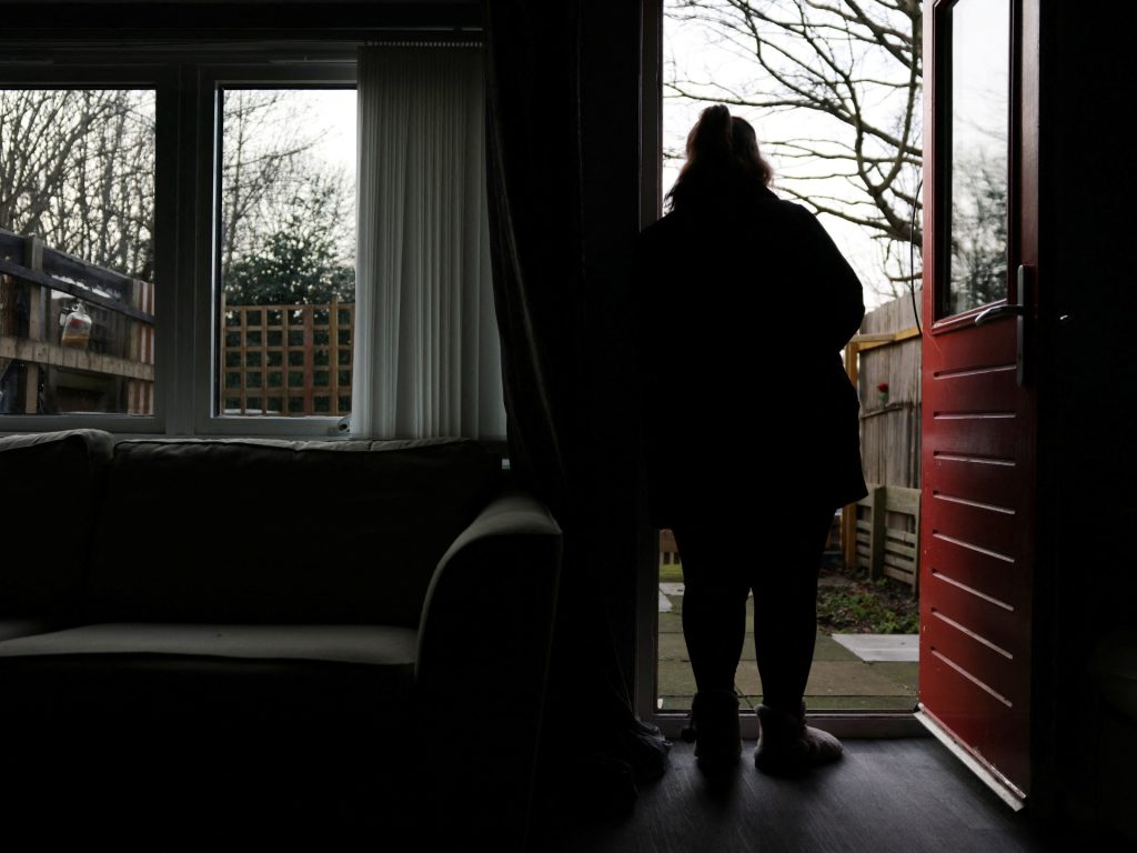 Lo scandalo "Ganging Gang" del Regno Unito parla di razza, classe e misoginia