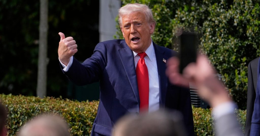 Trump emette "progressi" nei colloqui commerciali in Giappone, come incertezze di titoli