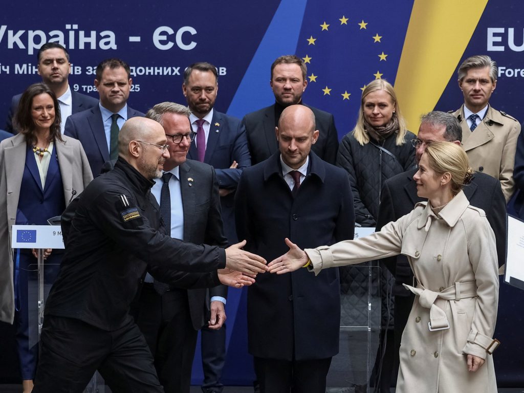 Ministri dell'UE Back Tribunale ucraino per provare funzionari russi