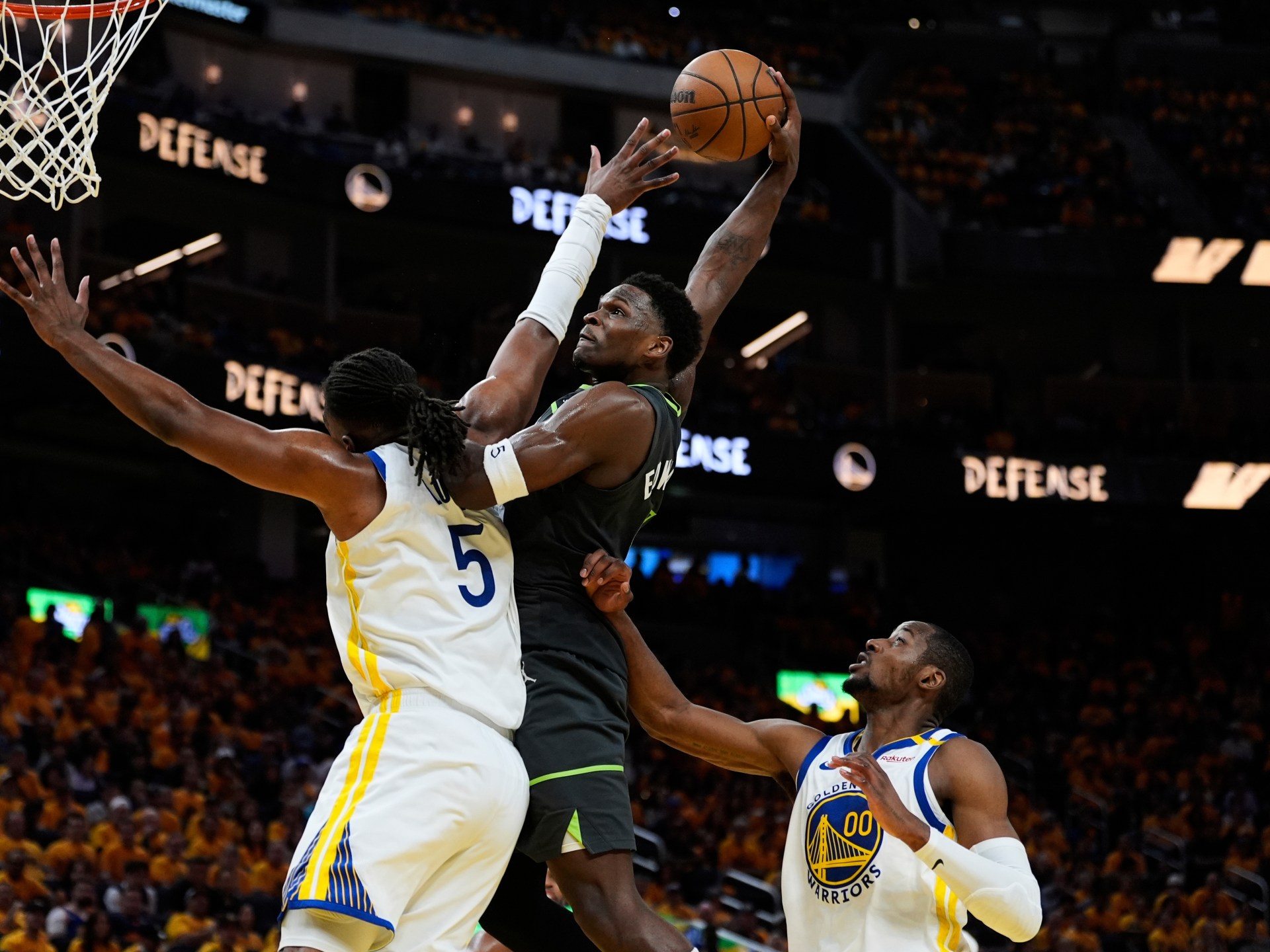 Edwards, Timberwolves Overcome Warriors nel Game 3 per prendere il vantaggio della serie 2-1