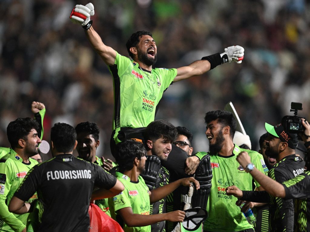 Lahore Qalandars ha battuto Quetta Gladiators da sei wicket per il terzo trofeo PSL