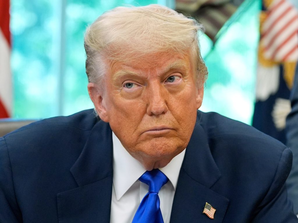 Controllare la pretesa di Trump di garantire per noi $ 10 trilioni di investimenti