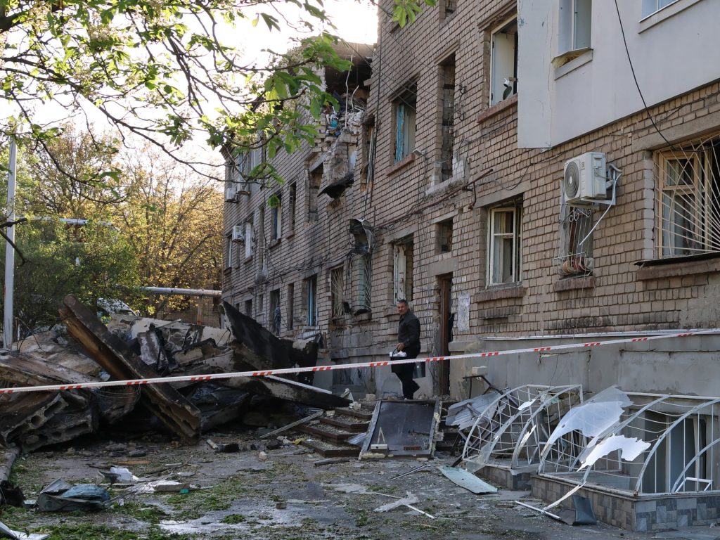 Gli Stati Uniti dice che la guerra è destinata a correre mentre l'Ucraina si prepara a ratificare l'accordo di minerali