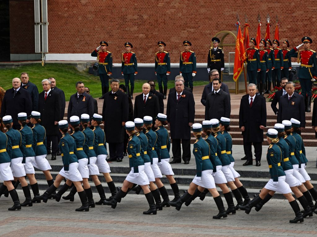 La sfilata militare russa segna 80 anni dalla vittoria sui nazisti | Notizie Russia-Ukraine War